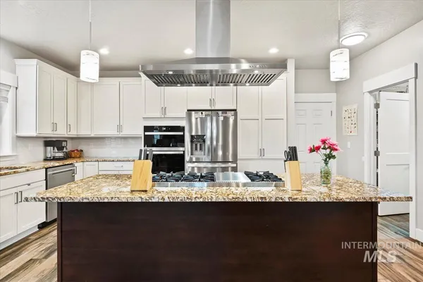 $980,000 | 17322 Can-Ada Road, Nampa, ID 83687