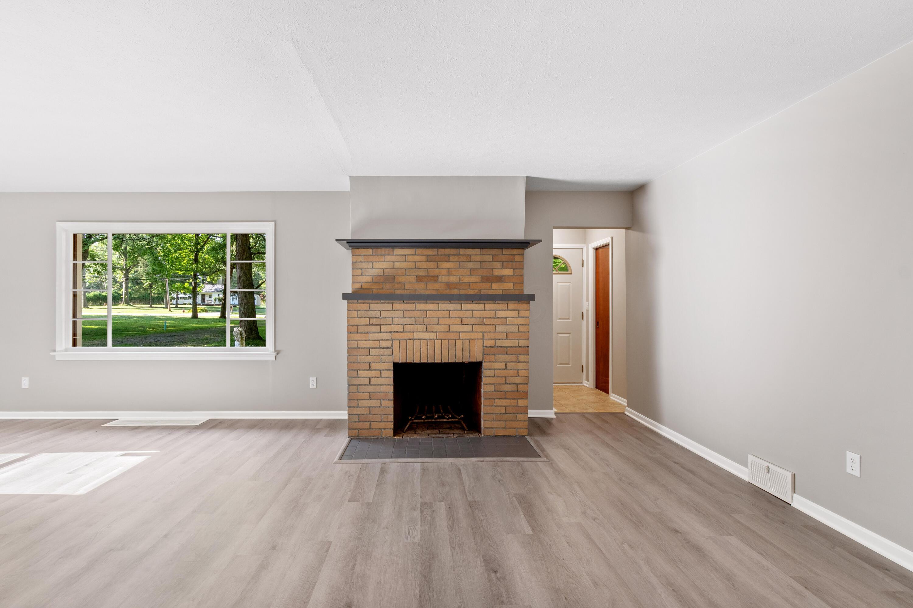 22901 Harms Road Euclid, OH 44143 - Photo 6 of 29 5