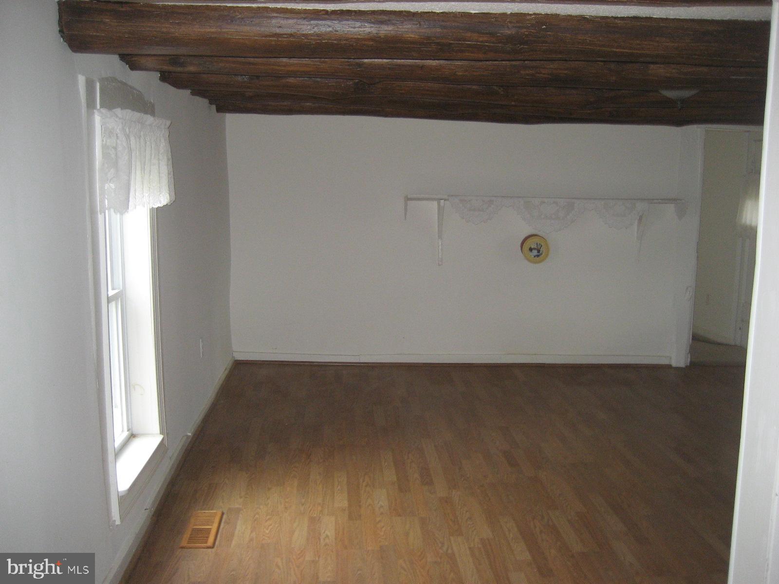 5856 Moore Road Marshall, VA 20115 - Photo 25 of 62 Living room