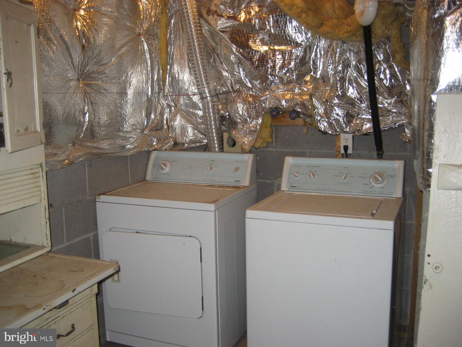 5856 Moore Road Marshall, VA 20115 - Photo 53 of 62 Washer and dryer in basement