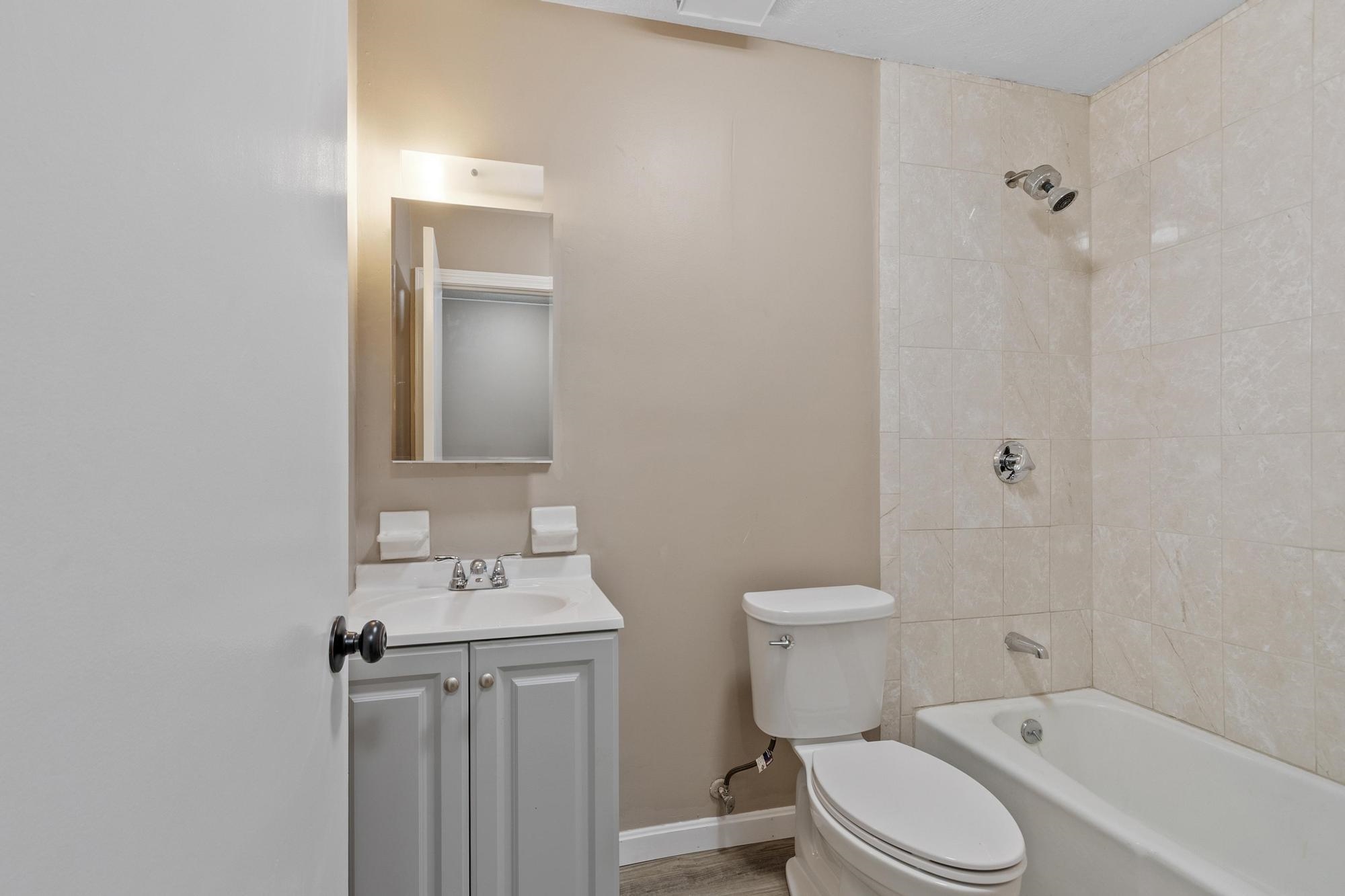 11 Strawberry Bank Road, Unit 5 Nashua, NH 03062 - Photo 12 of 30 Gallery Image 12