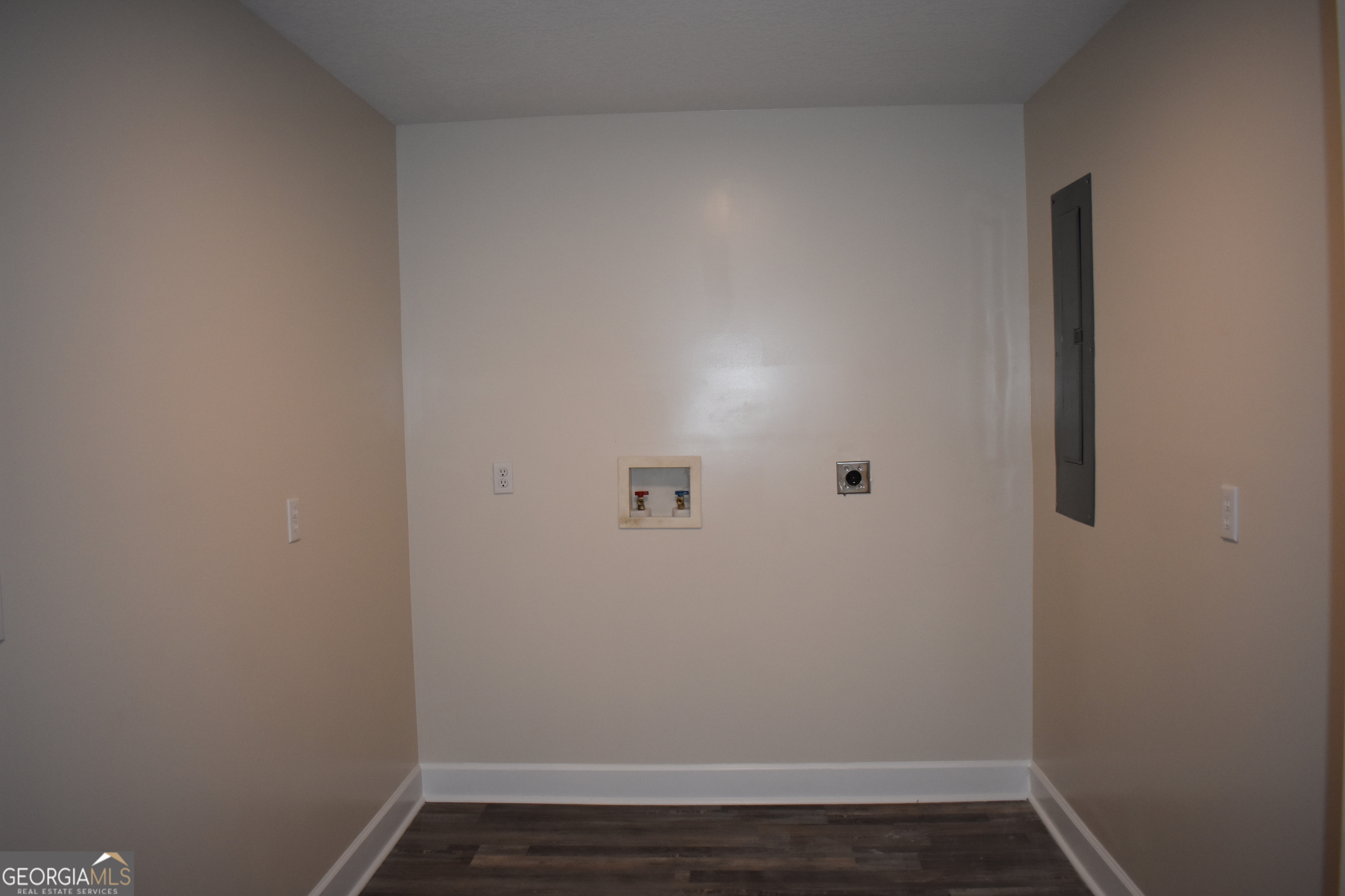 537 Quick Run Road Reidsville, GA 30453 - Photo 25 of 42 a view of small space