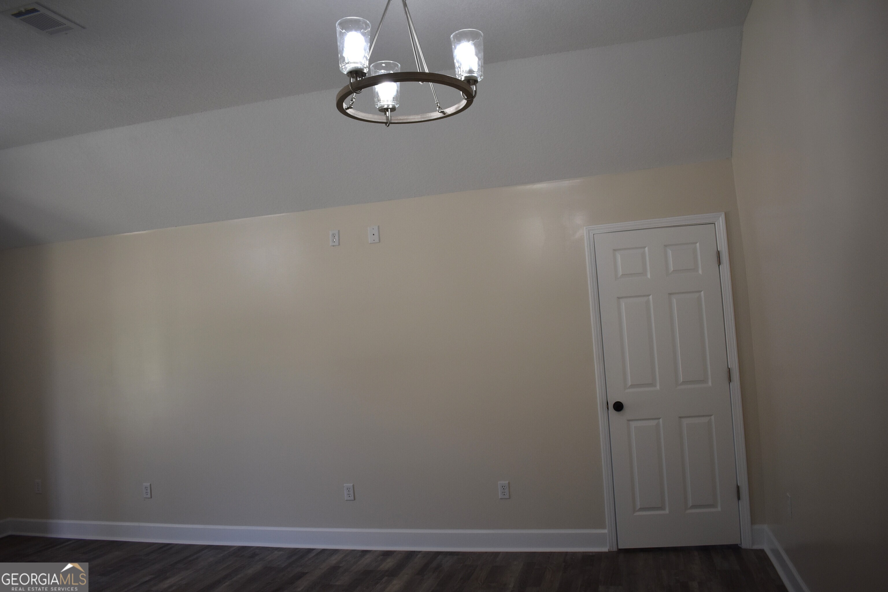 537 Quick Run Road Reidsville, GA 30453 - Photo 31 of 42 an empty room with a empty space