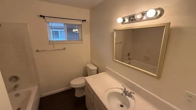 $1,795 | 3725 East Hampton Way, Fresno, CA 93726