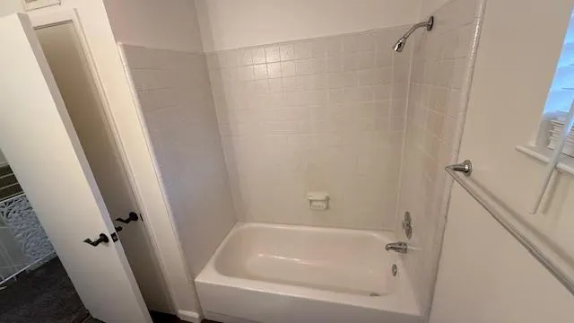 $1,795 | 3725 East Hampton Way, Fresno, CA 93726