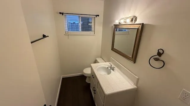 $1,795 | 3725 East Hampton Way, Fresno, CA 93726