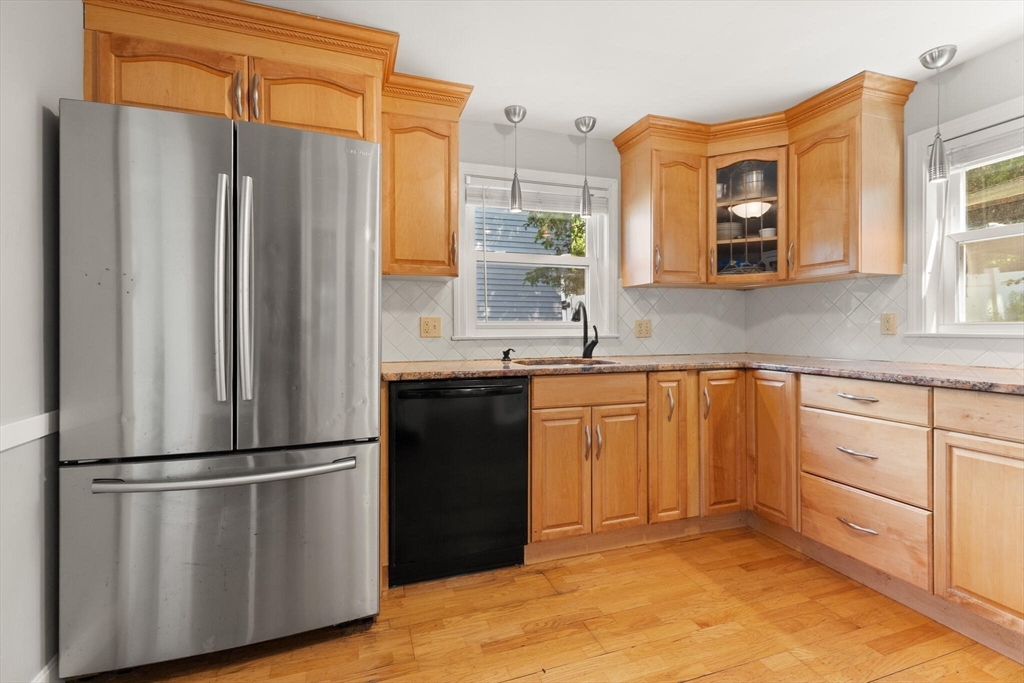 29 Villa Street Waltham, MA 02453 - Photo 14 of 28