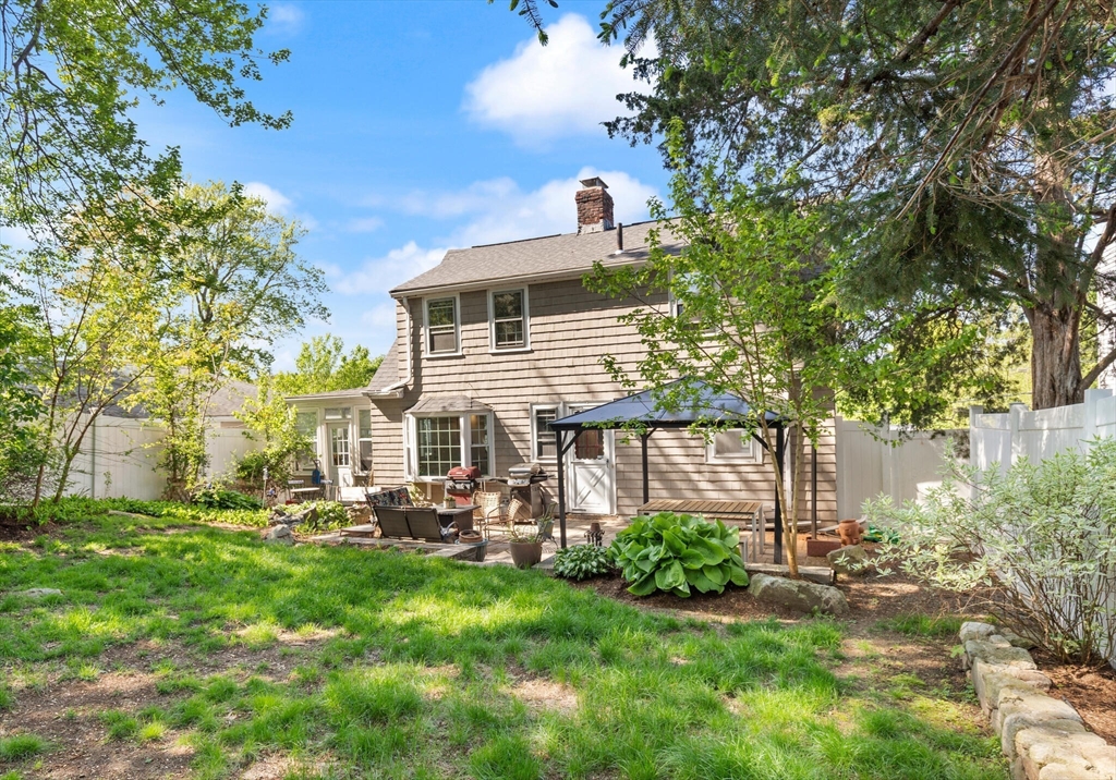 29 Villa Street Waltham, MA 02453 - Photo 24 of 28