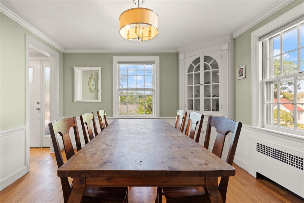 29 Villa Street Waltham, MA 02453 - Photo 9 of 28