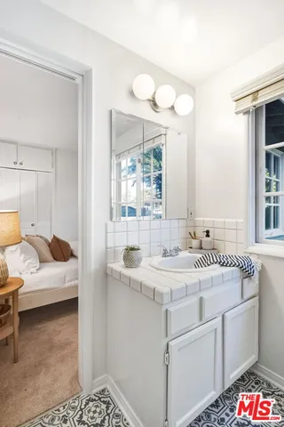 $1,335,000 | 5351 Lemona Avenue, Sherman Oaks, CA 91411