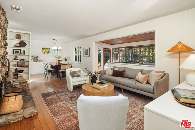 $1,335,000 | 5351 Lemona Avenue, Sherman Oaks, CA 91411