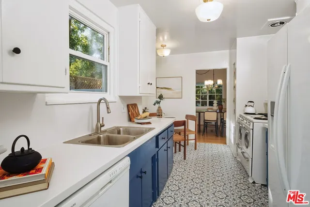 $1,335,000 | 5351 Lemona Avenue, Sherman Oaks, CA 91411