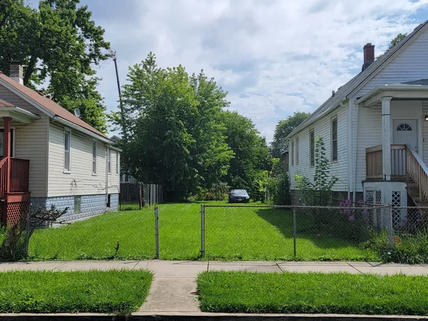 $19,000 | 7717 South Maryland Avenue, Chicago, IL 60619
