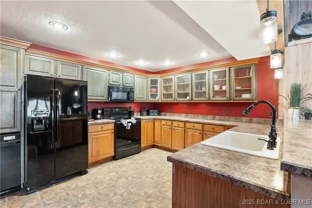 $765,000 | 144 Oak Manor Circle, Sunrise Beach, MO 65079