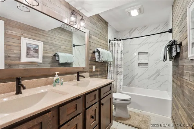 $765,000 | 144 Oak Manor Circle, Sunrise Beach, MO 65079