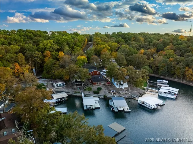 $765,000 | 144 Oak Manor Circle, Sunrise Beach, MO 65079