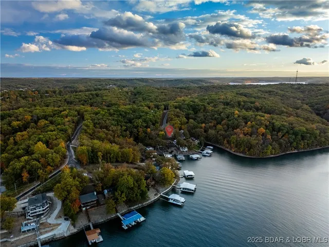 $765,000 | 144 Oak Manor Circle, Sunrise Beach, MO 65079