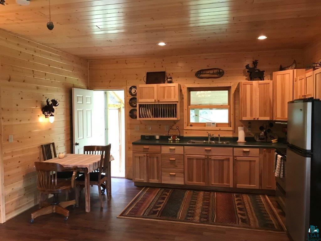 1094 Fernberg Road Ely, MN 55731 - Photo 7 of 12 Dining area combined with kitchen.