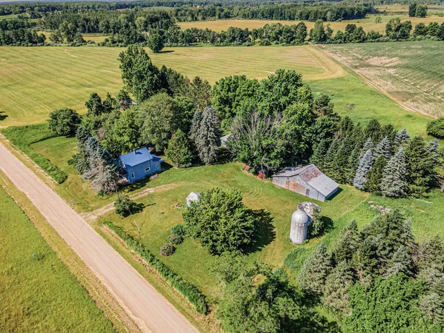 $779,000 | 4293 North Schoenherr Road, Fountain, MI 49410