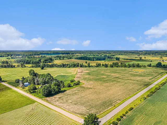 $779,000 | 4293 North Schoenherr Road, Fountain, MI 49410