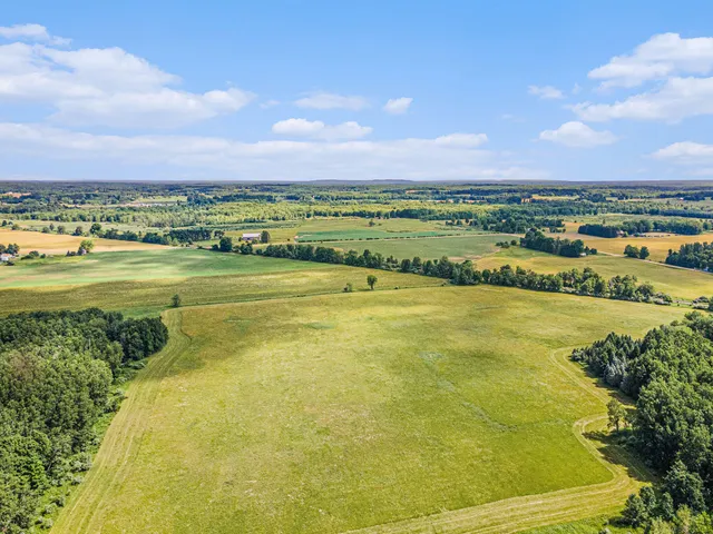 $779,000 | 4293 North Schoenherr Road, Fountain, MI 49410