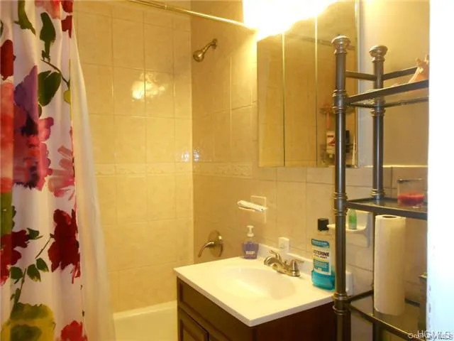 $303,097 | 900 Midland Avenue, Unit 3G, Yonkers, NY 10704