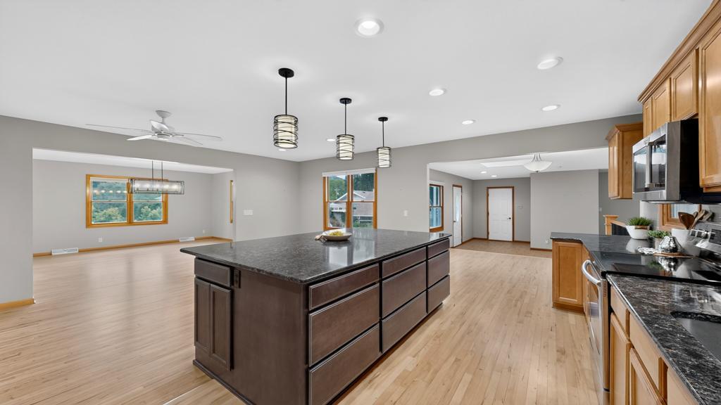 1613 Gilmore Valley Road Winona, MN 55987 - Photo 17 of 63