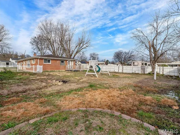 $216,000 | 105 Lavernel Drive, Fenton, MO 63026