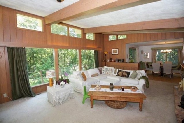 12037 Southgate Road Roscoe, IL 61073 - Photo 3 of 40 Gallery Image 3