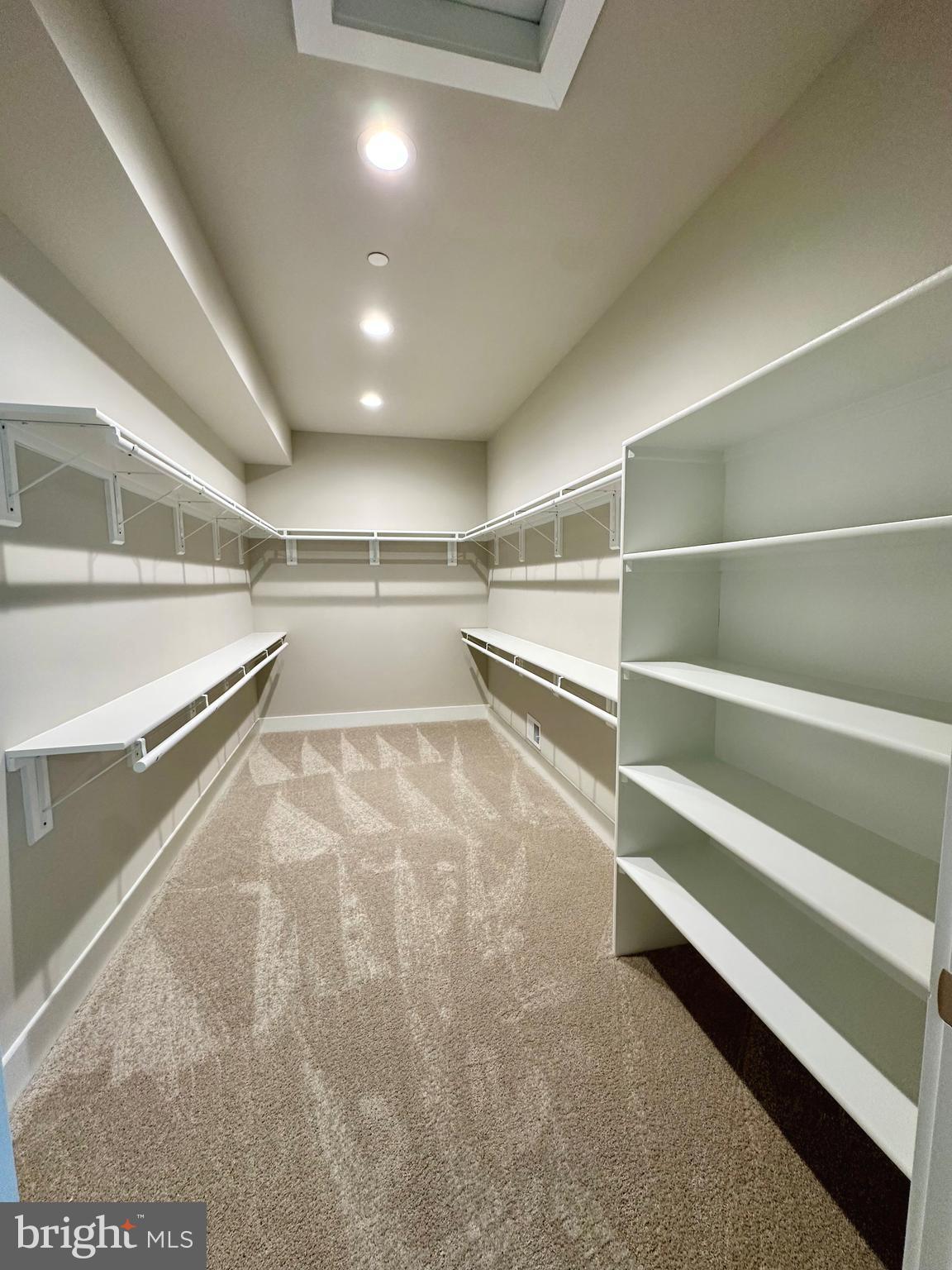 3104 Paper Mill Road Phoenix, MD 21131 - Photo 16 of 77 WIC w/Custom Built-ins