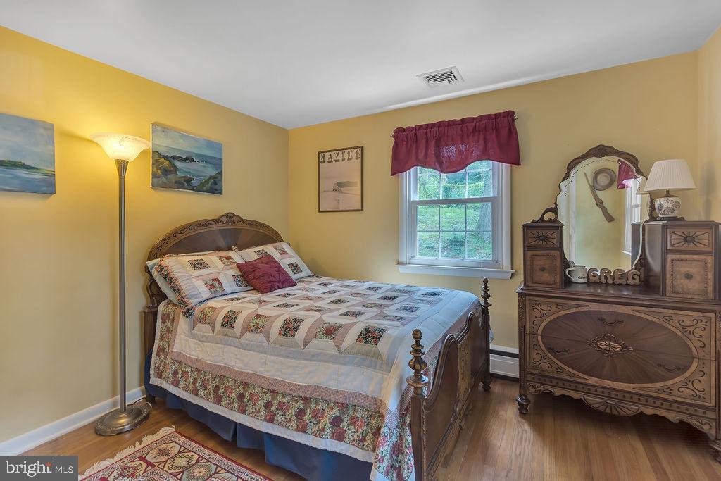 235 Radcliffe Road Wayne, PA 19087 - Photo 22 of 41 Third Bedroom