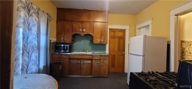 $1,000 | 508 27th Street, Niagara Falls, NY 14301