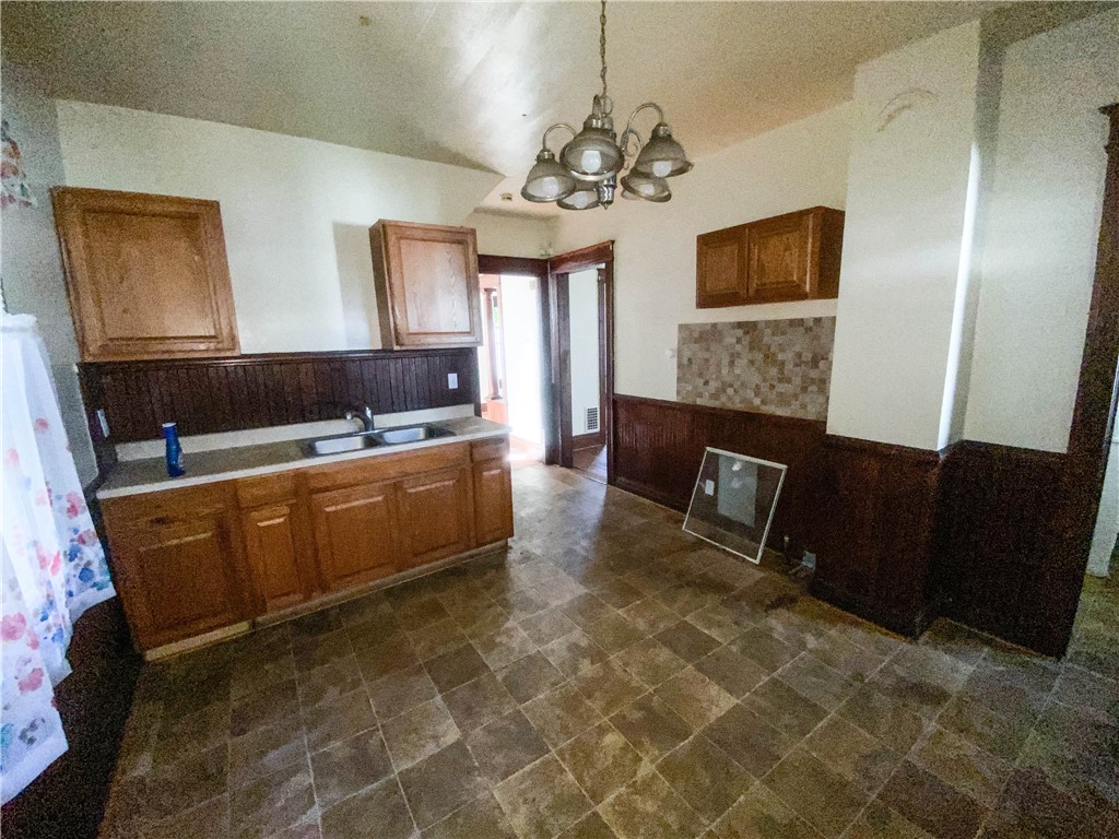 10 Renwood Street Rochester, NY 14621 - Photo 11 of 18