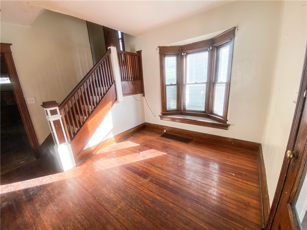 10 Renwood Street Rochester, NY 14621 - Photo 4 of 18