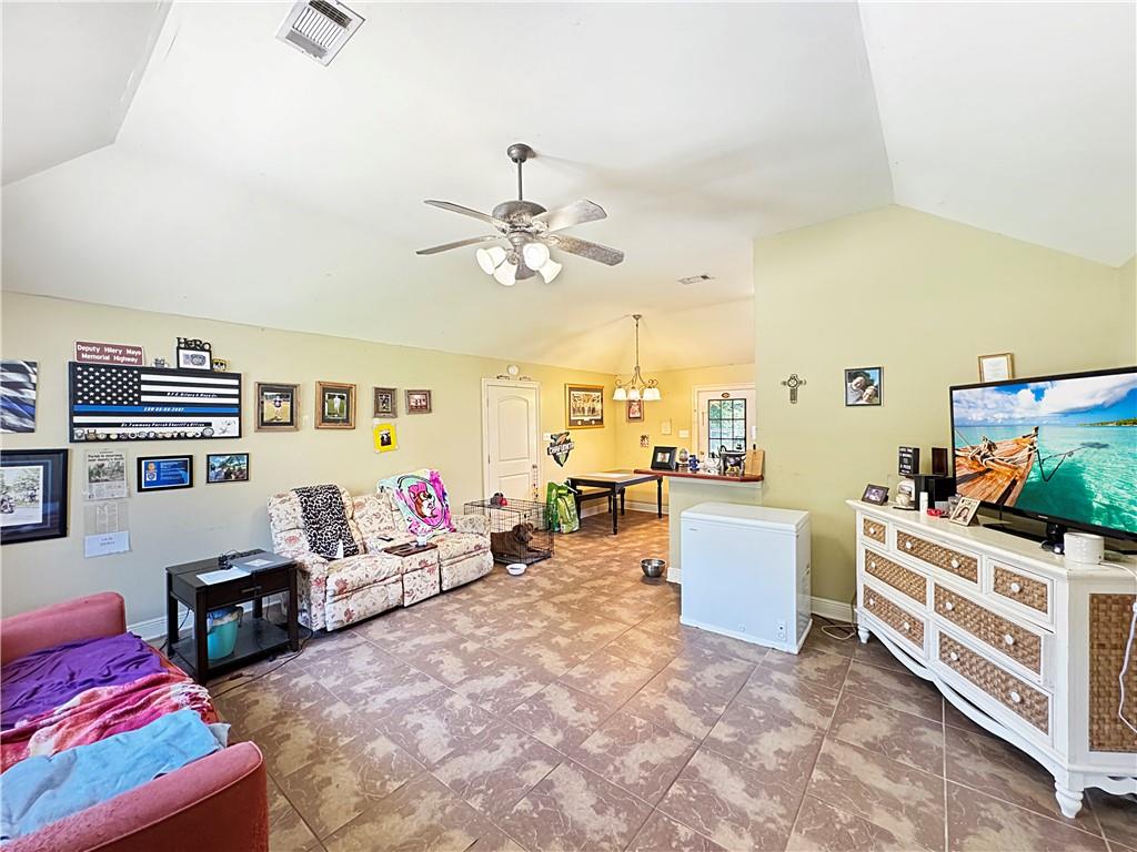 20368 Fairhaven Road Covington, LA 70435 - Photo 3 of 16