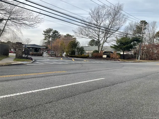 $175,000 | 409 Village Circle North, Manorville, NY 11949