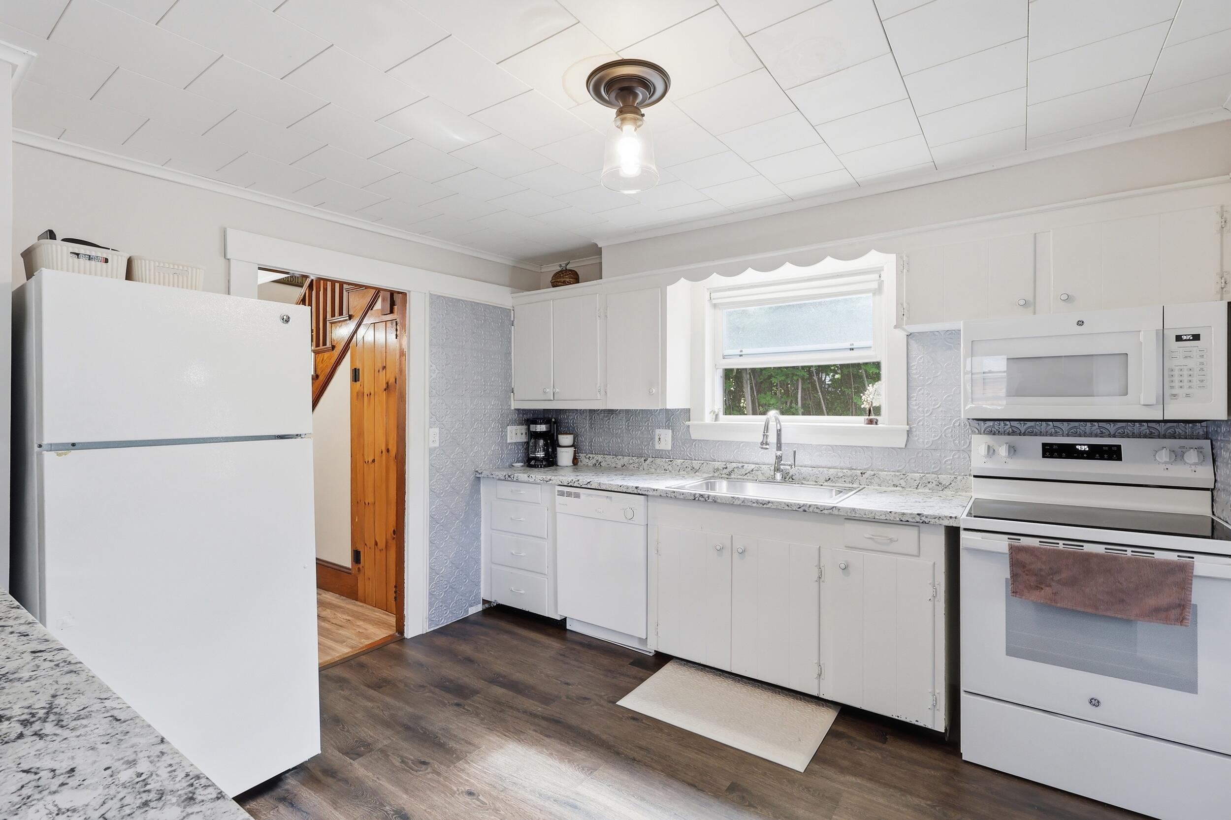 45 Pleasant Street Winthrop, ME 04364 - Photo 8 of 30 21_breauxmediaco_020