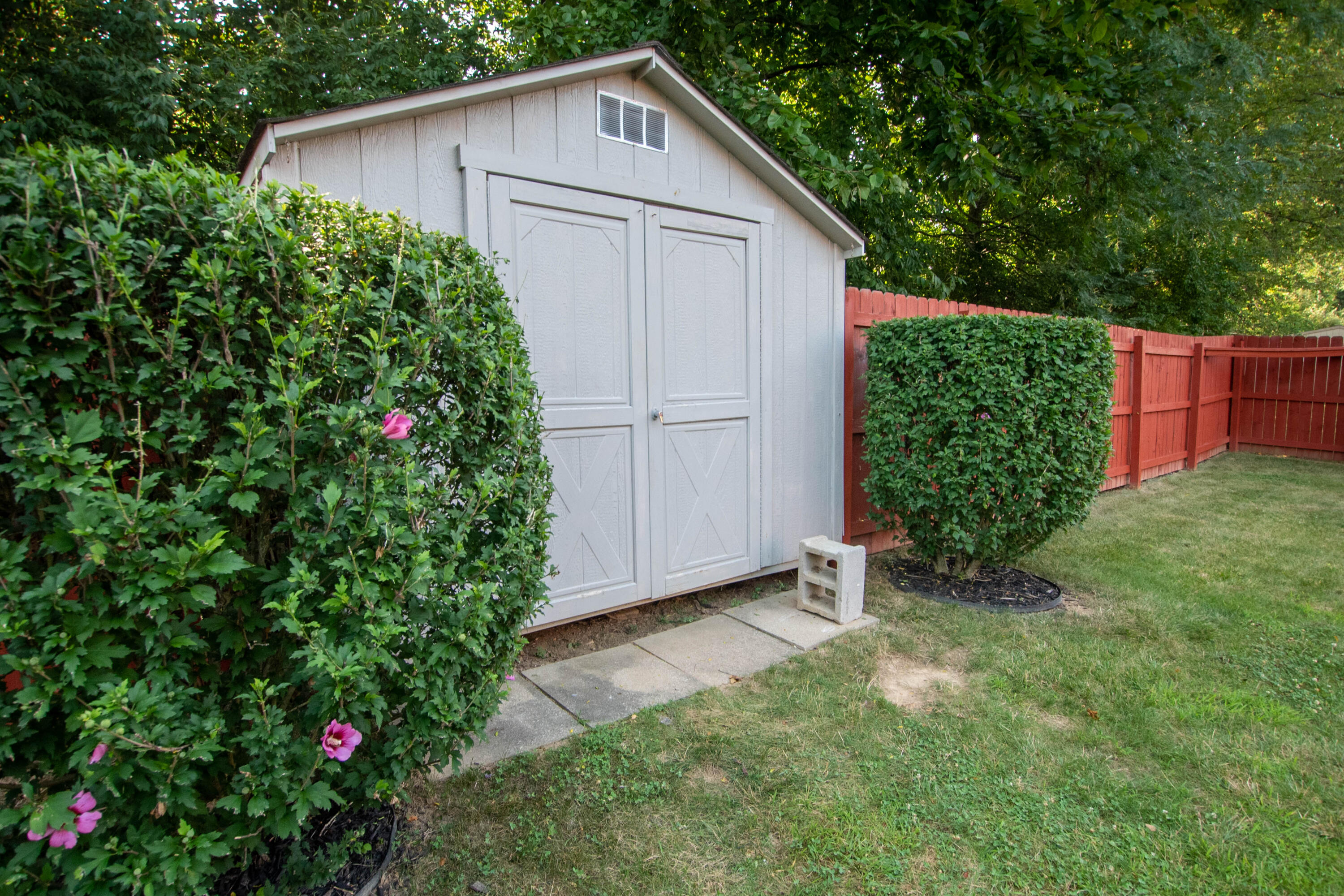 1944 Appian Way Springfield, OH 45503 - Photo 32 of 41
