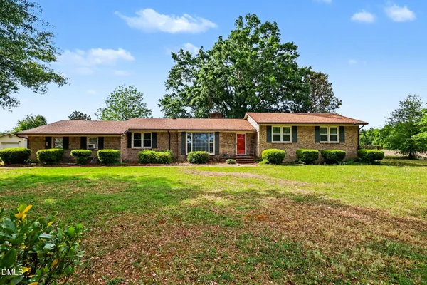 $275,000 | 875 Wynn Road, Clinton, NC 28328