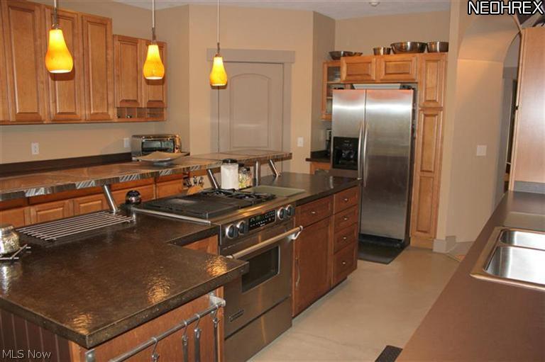 5278 Lockwood Road Madison, OH 44057 - Photo 2 of 25