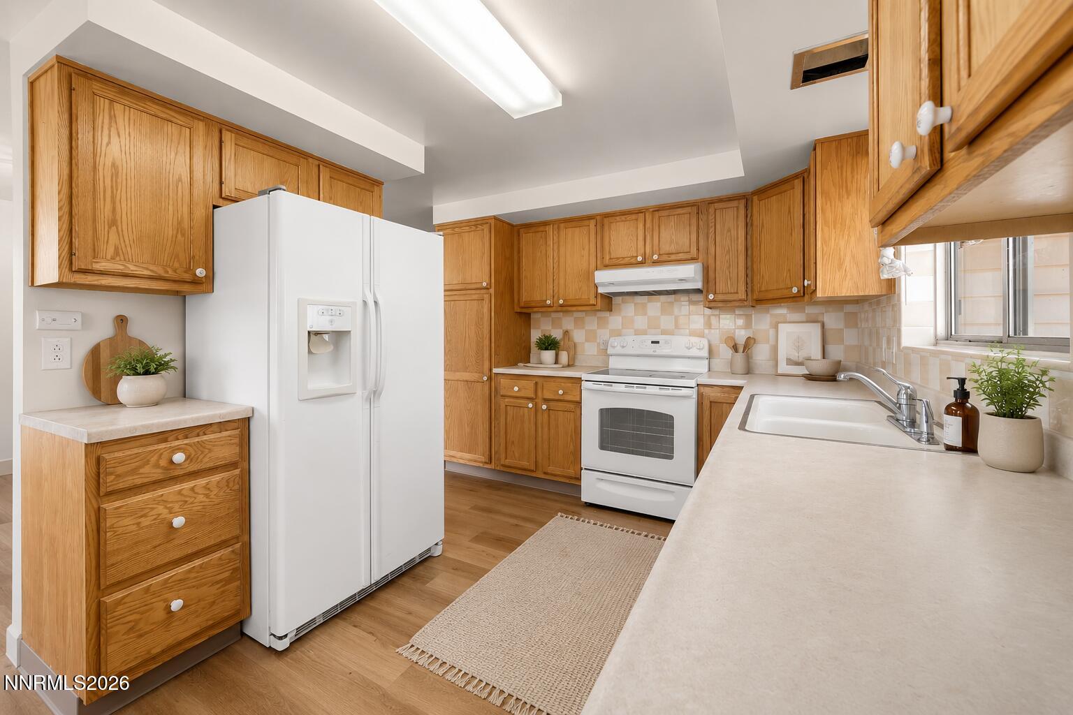 2501 Trentham Way Reno, NV 89509 - Photo 9 of 36 Kitchen