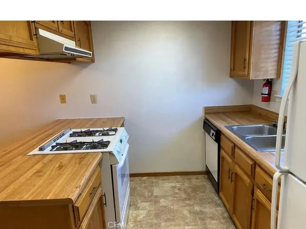 $1,995 | 1036 Baden Avenue, Grover Beach, CA 93433