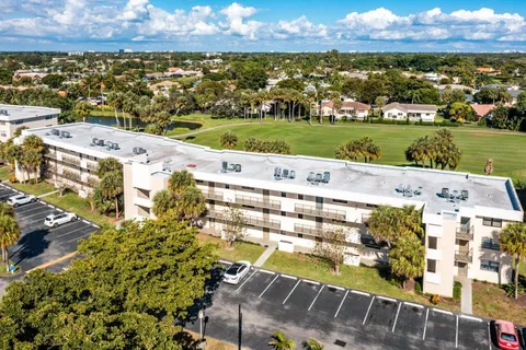 $249,900 | 2420 DC Country Club Boulevard, Unit 205D, Deerfield Beach, FL 33442