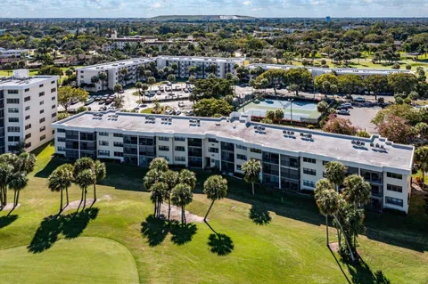 $249,900 | 2420 DC Country Club Boulevard, Unit 205D, Deerfield Beach, FL 33442