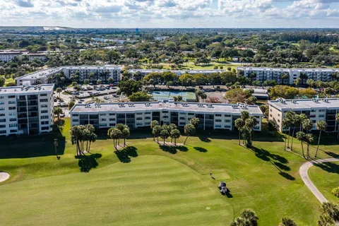 $249,900 | 2420 DC Country Club Boulevard, Unit 205D, Deerfield Beach, FL 33442