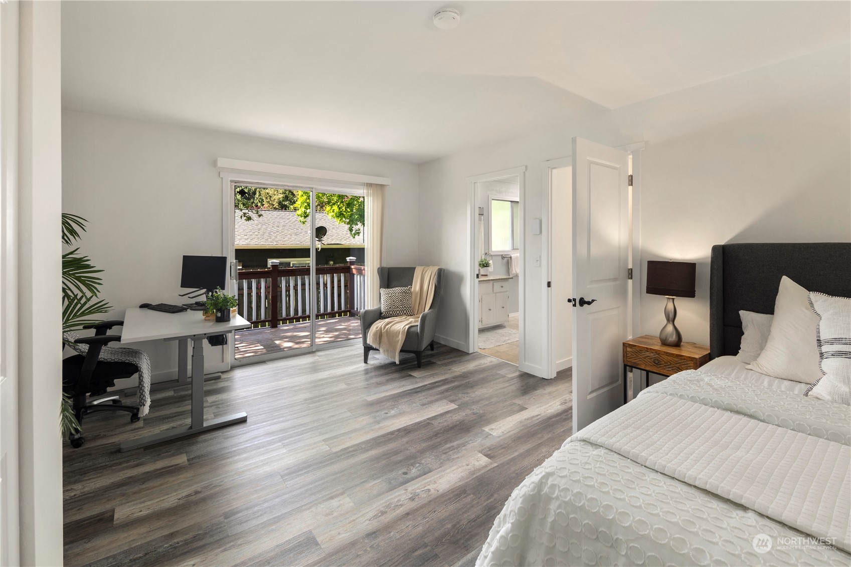 19404 4th Drive Southeast Bothell, WA 98012 - Photo 17 of 33 a living room with furniture and a large window