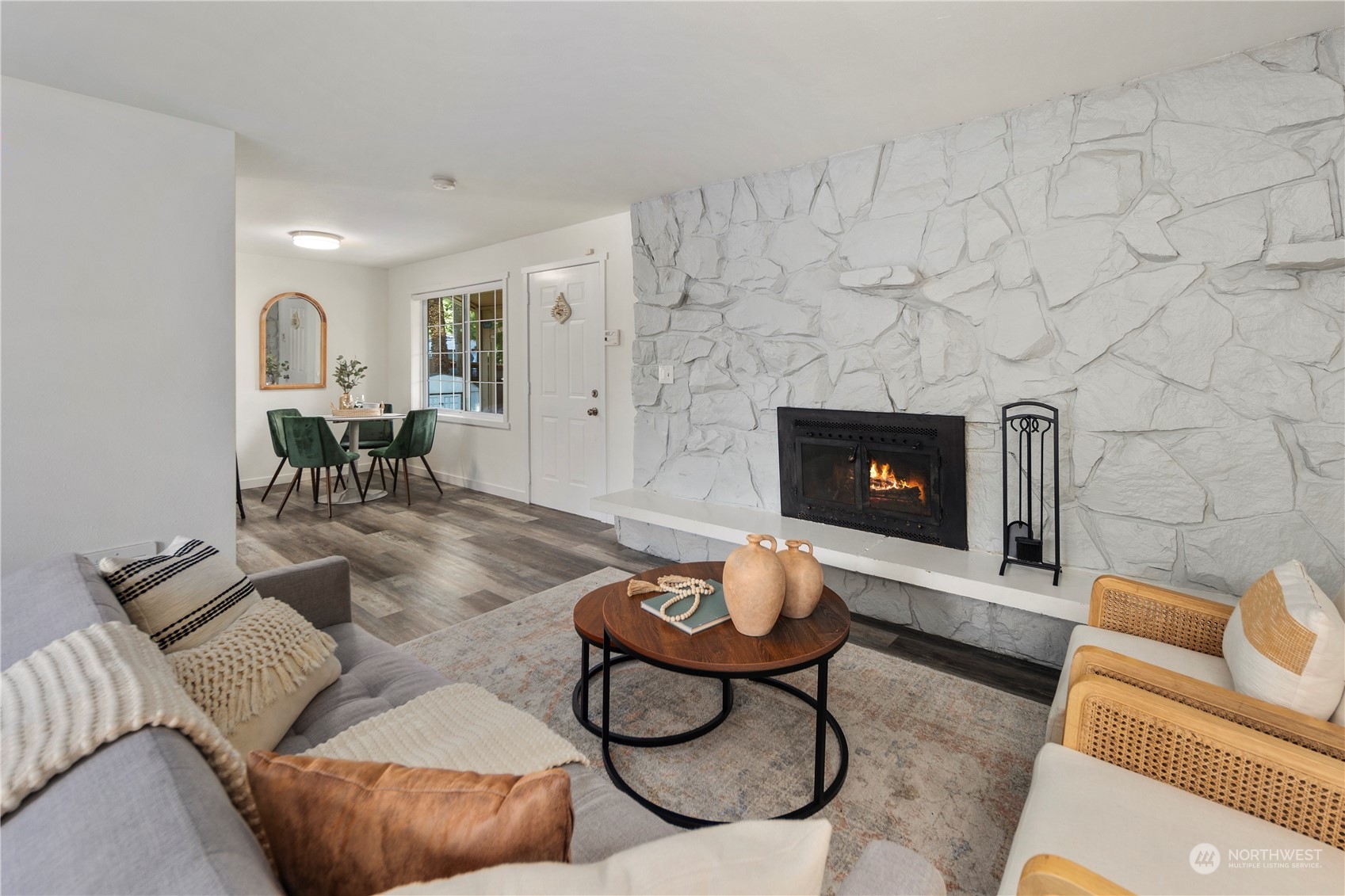 19404 4th Drive Southeast Bothell, WA 98012 - Photo 6 of 33 a living room with furniture and a fireplace