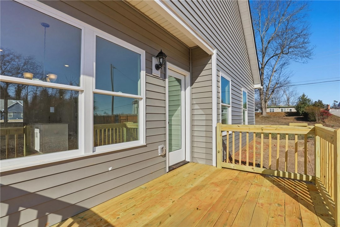 609 South Cherry Street Seneca, SC 29678 - Photo 21 of 24 Back Deck