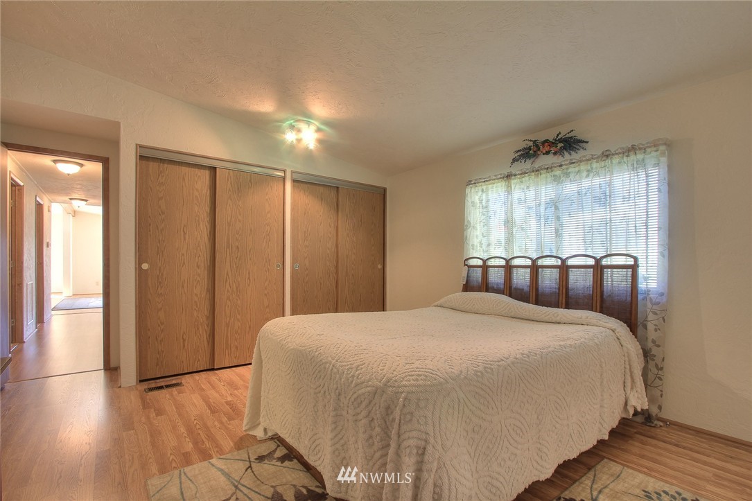 23711 7th Place West Bothell, WA 98021 - Photo 13 of 25