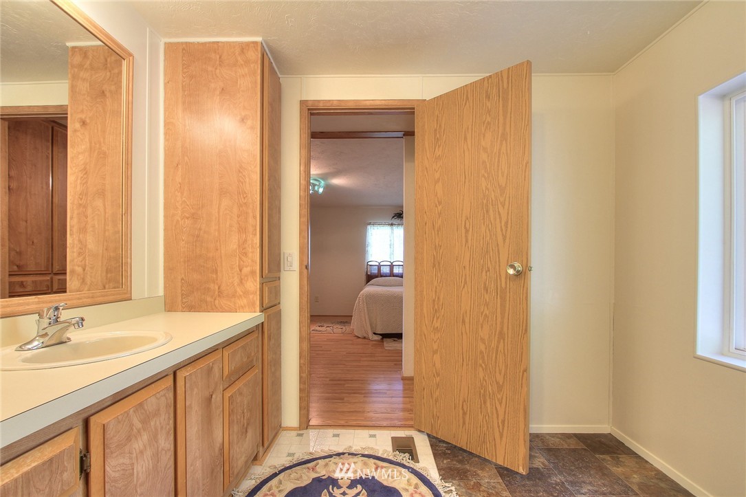 23711 7th Place West Bothell, WA 98021 - Photo 14 of 25